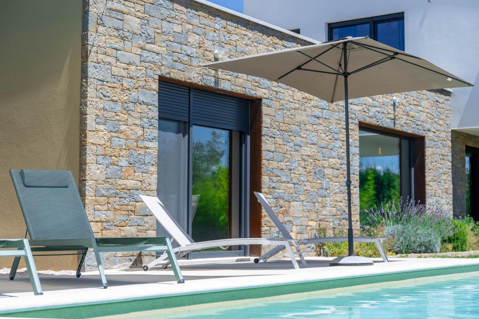 Villa Zen - With Pool & Close To The Sea Tar-Vabriga Kültér fotó
